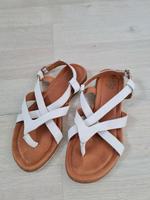 Zehentrenner Sandalen Gr. 36 Apple of Eden, Leder Sachsen - Neukirchen/Erzgeb Vorschau