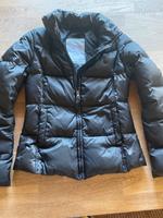 BENETTON Damen Steppjacke Größe 36 TOP! Hessen - Bad Vilbel Vorschau