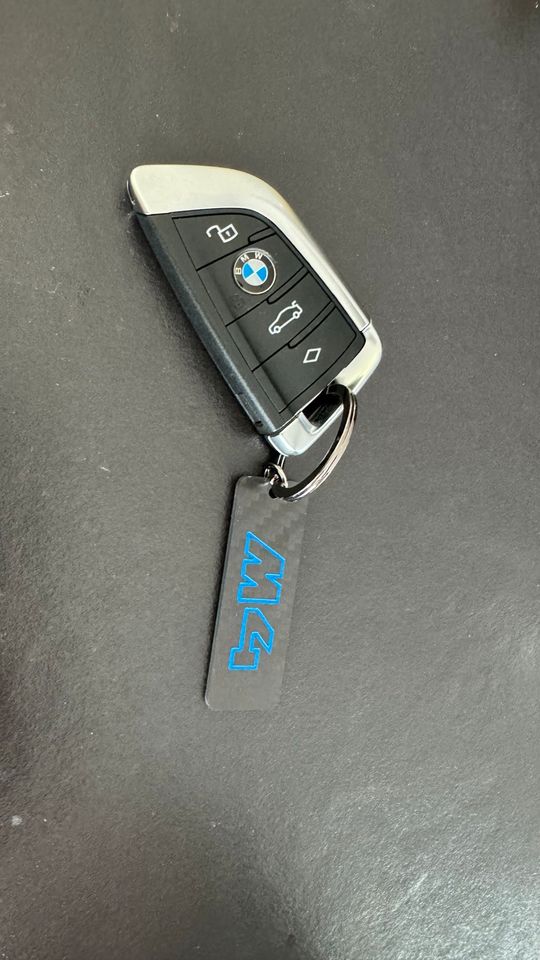 Echt Carbon Schlüsselanhänger passend für BMW M4 in Bornheim