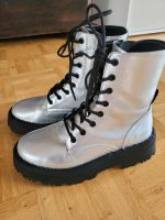 Zara Mädchen Boots Halbstiefel Schuhe Gr. 33 super Zustand Hessen - Taunusstein Vorschau