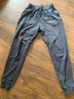 Under Armour Sporthose, Jogginghose Gr. M Baumwolle, Niedersachsen - Schwanewede Vorschau