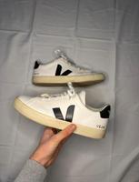 Veja Sneaker Niedersachsen - Oldenburg Vorschau