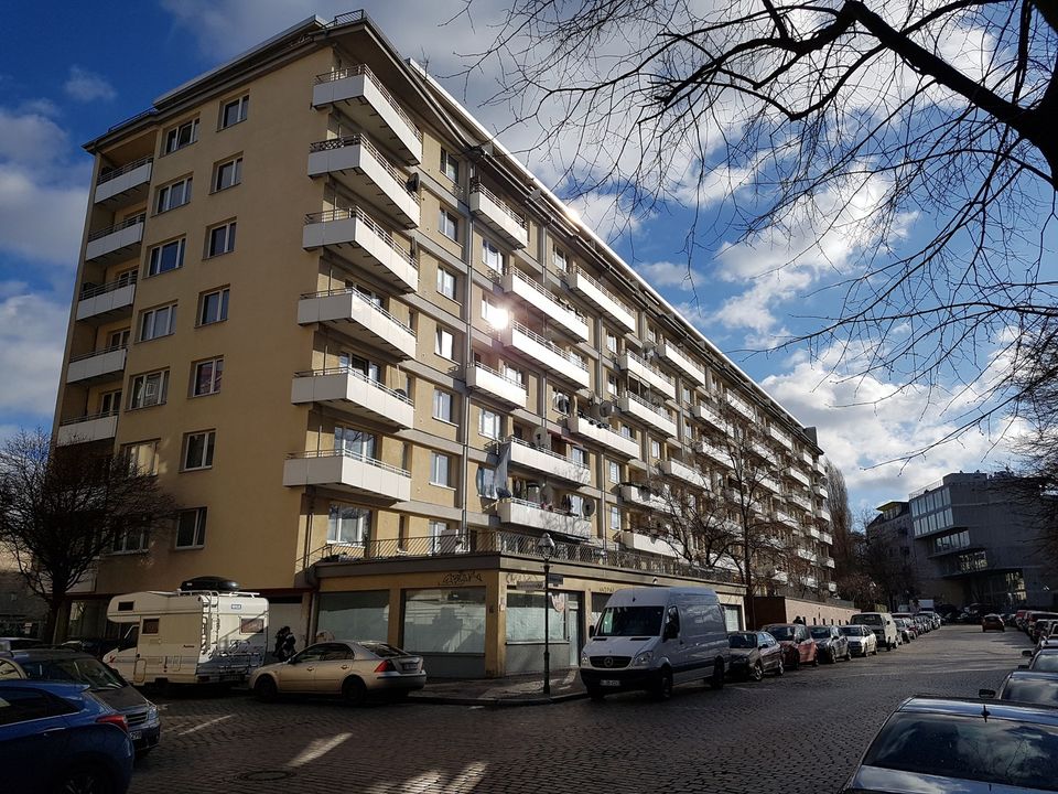 200 qm attraktive Bürofläche * Schaufenster * Frisch saniert * in Berlin