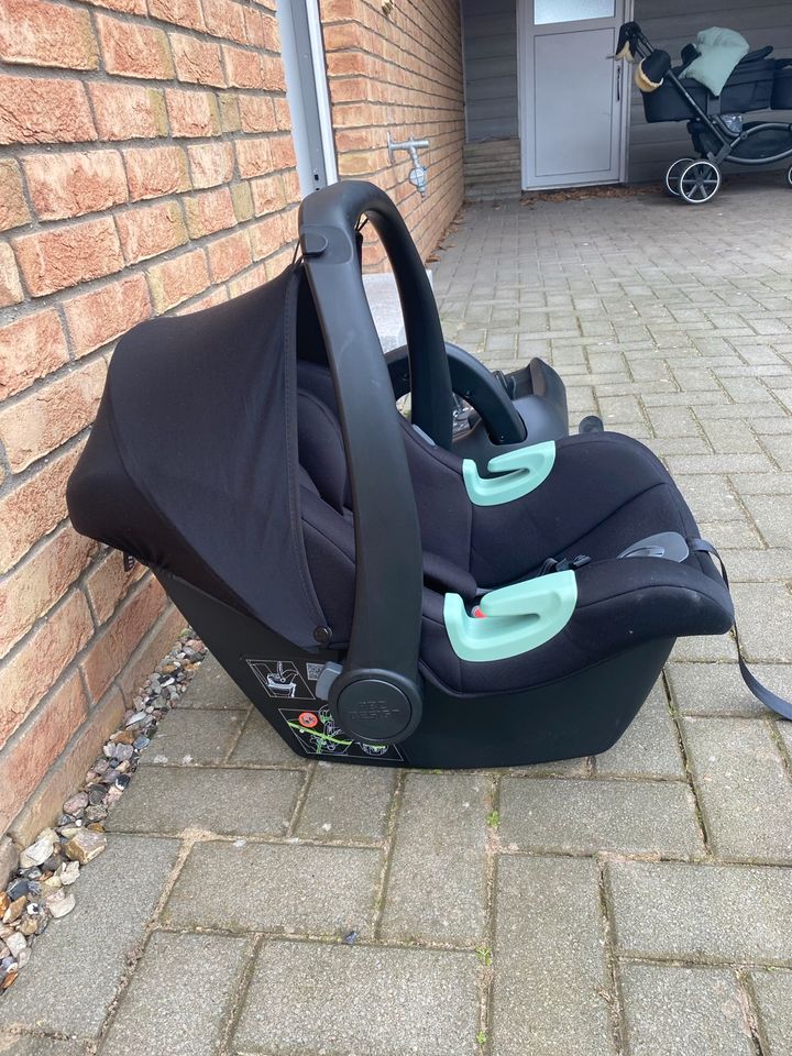 ABC Design Tulip Babyschale schwarz + Isofix Station in Flensburg