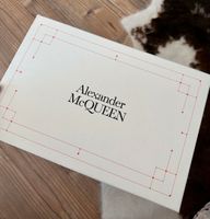 Alexander McQueen schuhe box Niedersachsen - Wittingen Vorschau