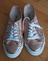 Superga Damen Sneaker Größe 39 Nw. Hessen - Kelkheim Vorschau