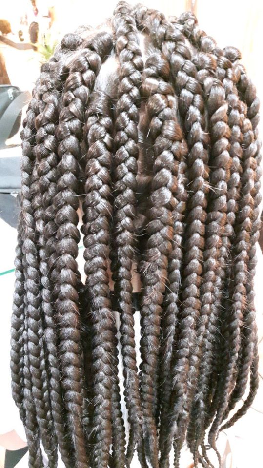 X-Pression Braid, 2 x Pre-stretched 160g, Hot water treatment in Berlin