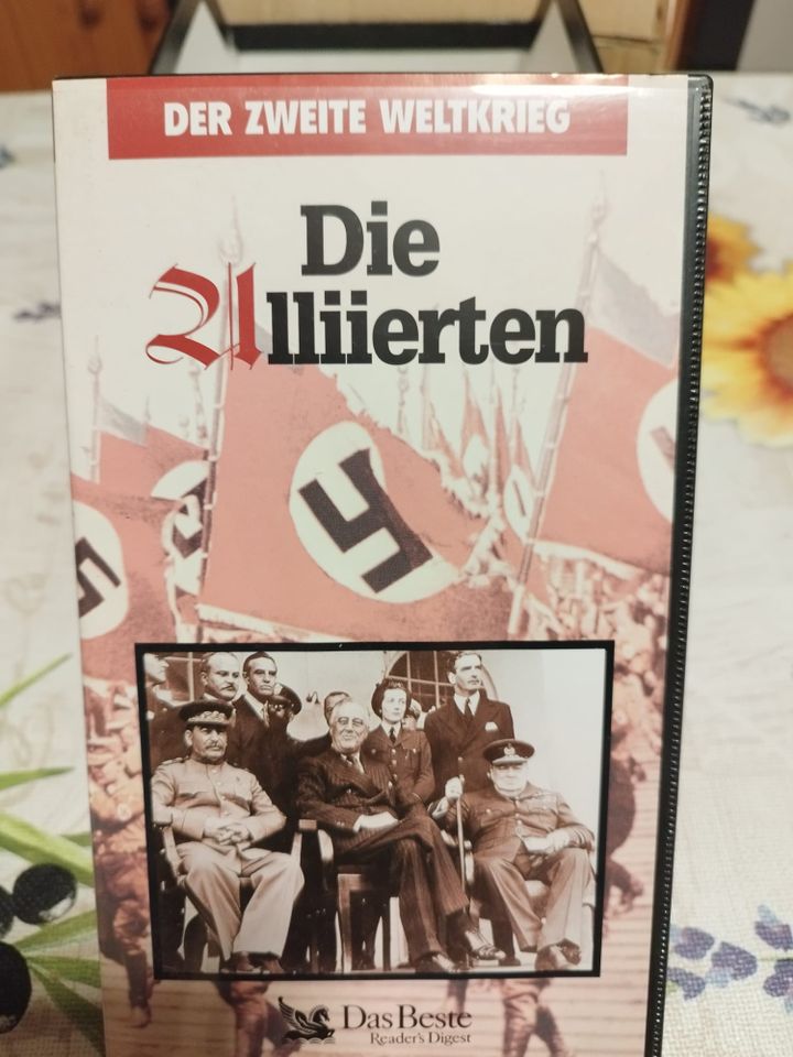 VHS: Der Zweite Weltkrieg , 253 Minuten , ab 16 , 1994 , 4er Box in Rotenburg (Wümme)
