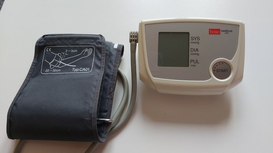 Oberarm Blutdruckmeßgerät von Boso in Berlin