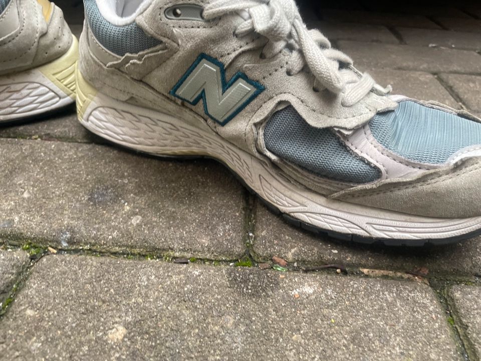 New Balance 2002R Protection Pack grau in Donauwörth