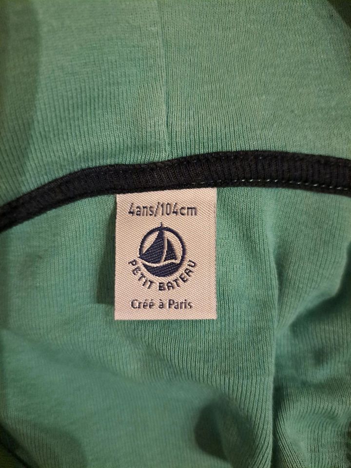 Sweatjacke Petit Bateau & Hose Name It in München