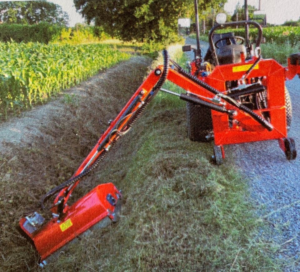 Mulcher Mäher Böschungsmulcher Hangmulcher in Schweigen-Rechtenbach