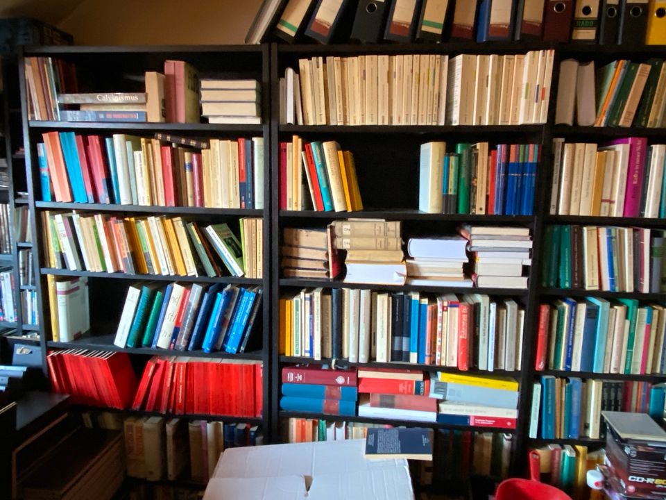 Tausende Bücher zu verschenken in Düsseldorf