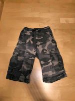 Kurze Hose C&A 134 Tarnmuster Militär Muster 2.50€ Baden-Württemberg - Deggenhausertal Vorschau