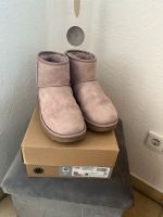 UGG Boots Classic Mini gr 39 rosa Niedersachsen - Langenhagen Vorschau