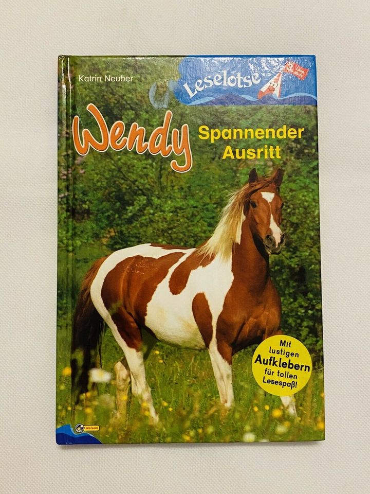 Set 4 Pferde Bücher mit Pony Reiten Lesen 6-12 Jahre Lesespaß in Leipzig