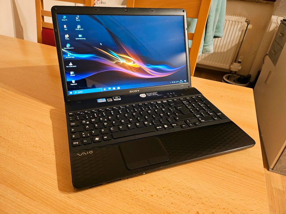 Sony Vaio Laptop 15,6 Zoll mit Windows 10 in Regensburg