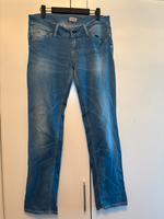 Jeans Tommy Hilfiger  Größe 30/30 Sehr guter Zustand Niedersachsen - Stade Vorschau