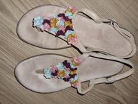Rieker Zehentrenner Blumen Sandalen Leder Gr 38 top Berlin - Neukölln Vorschau