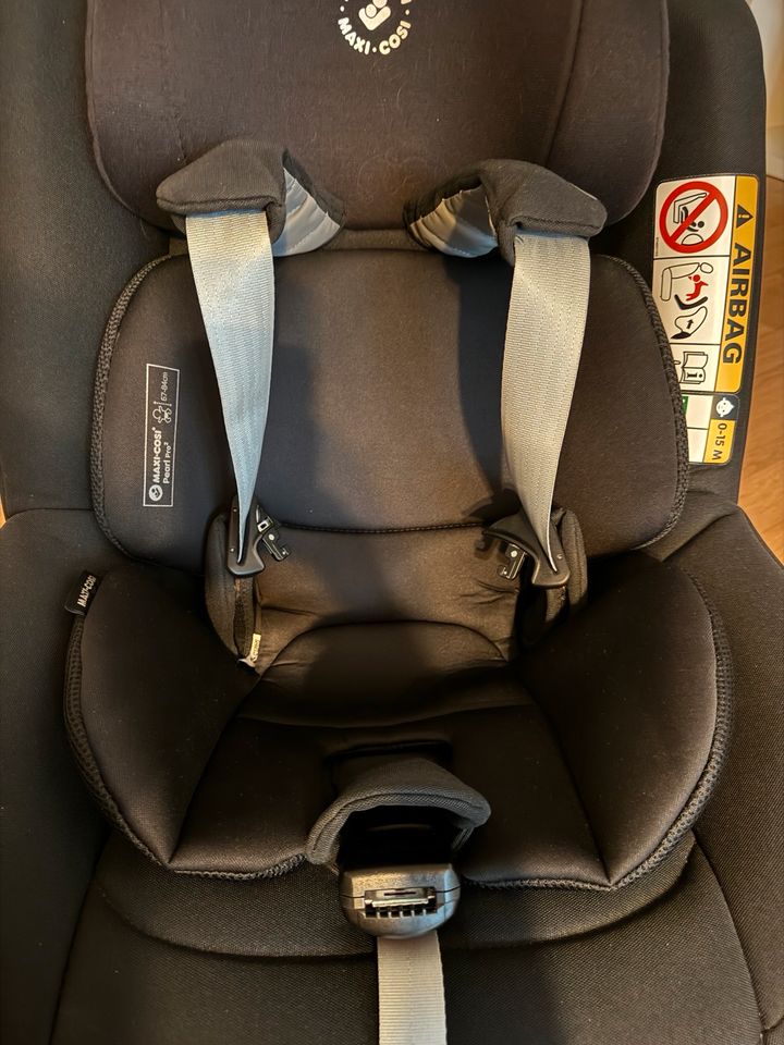 Maxi-Cosi Pearl Pro², Kleinkinderautositz + ISOFIX-Station in Berlin