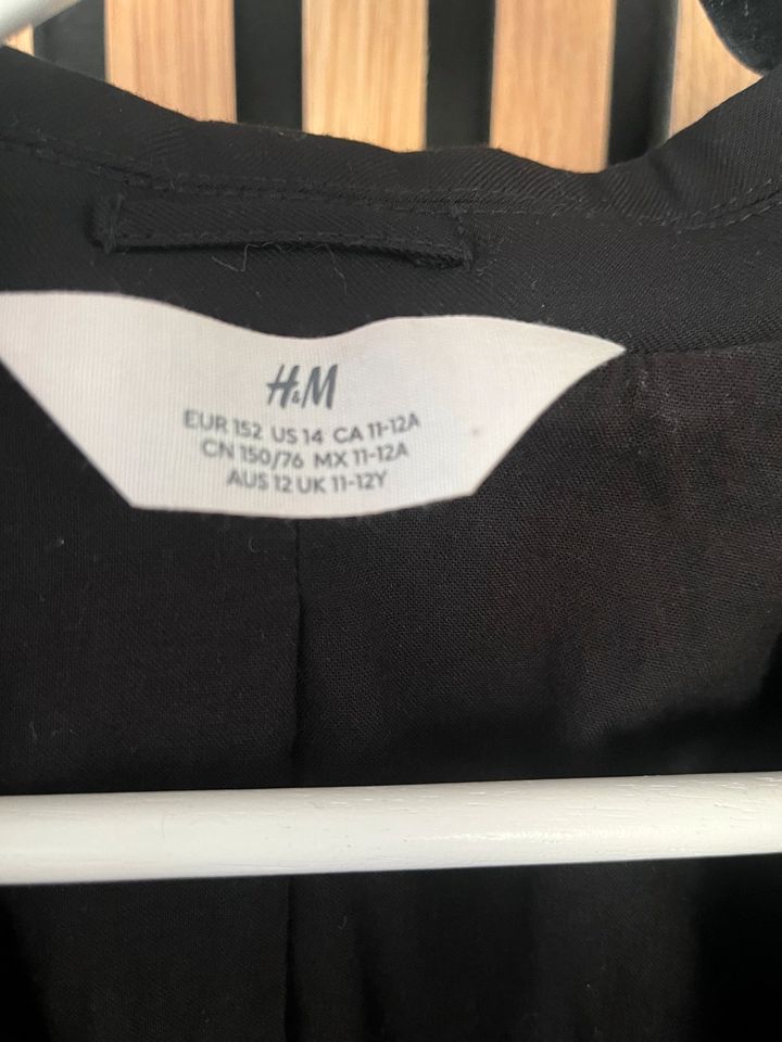 Verkaufe einen Anzug/ Sakko für Kinder Gr. 152 von H&M in Stuttgart