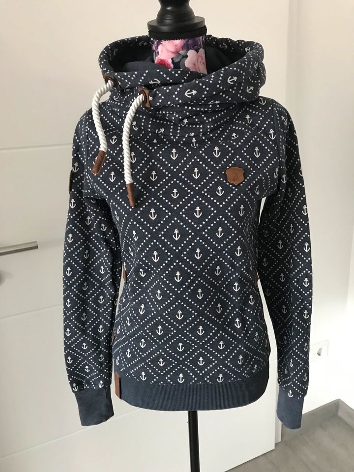 Naketano Hoodie/ Pullover Gr. S, dunkelblau mit Ankermotiv in Wolfsburg