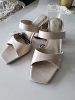 Sandalen* Leder* 39 * Zara Rheinland-Pfalz - Ludwigshafen Vorschau