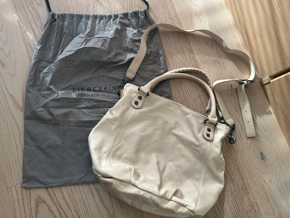 Handtasche • Liebeskind • Leder • Beige • Creme • Schultertasche in Wegberg