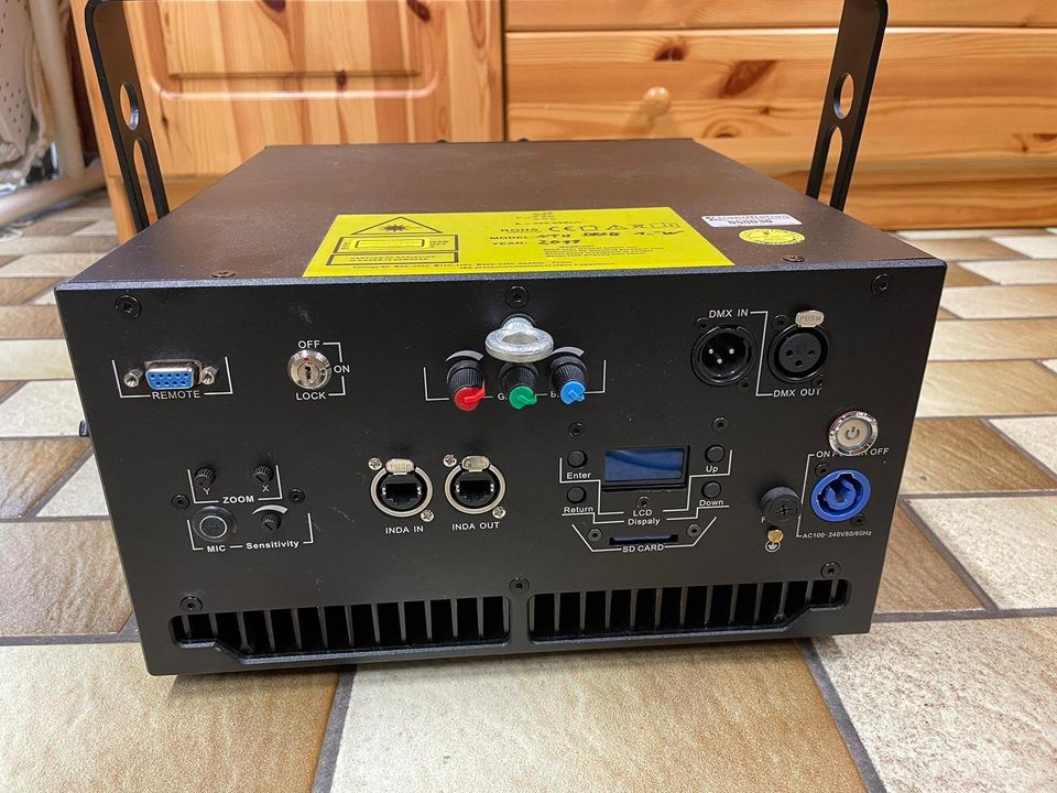 15 Watt Laser Projektor Netline 2 RGB im Case in Neuried