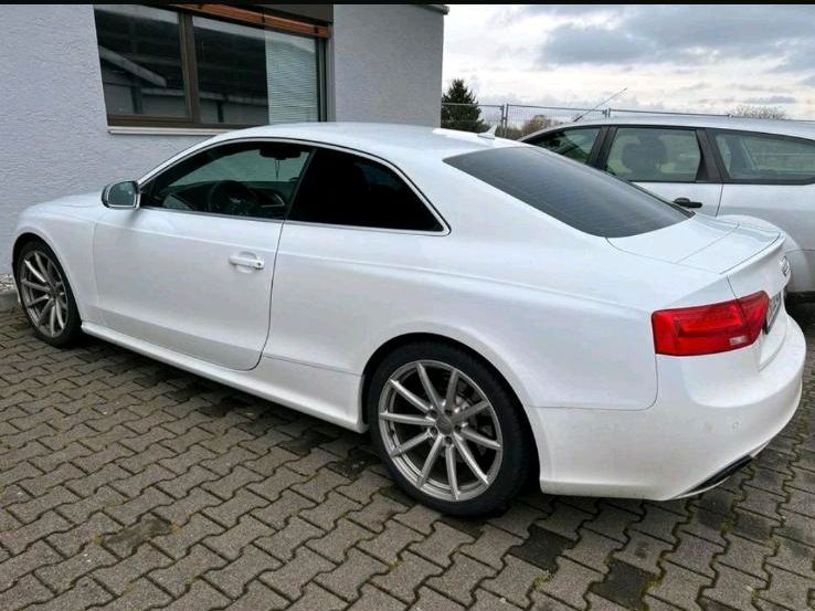 Audi RS5 4.2 V8 in Mücke