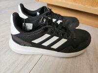 Adidas Turnschuhe  gr. 32 Kinder  sneaker Sport Schuhe Niedersachsen - Nörten-Hardenberg Vorschau