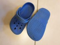 Clogs Wasserschuhe Hausschuhe Pantoffel blau Gr. 25 Bayern - Treuchtlingen Vorschau