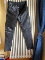 Schwarze Lederhose im Jeansstil Gr. L Berlin - Charlottenburg Vorschau
