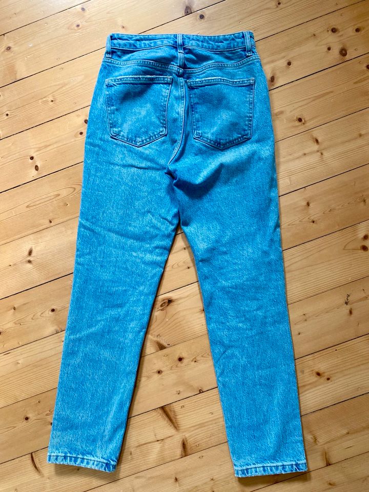 Zara Jeans blau Gr. 34 in Einbeck