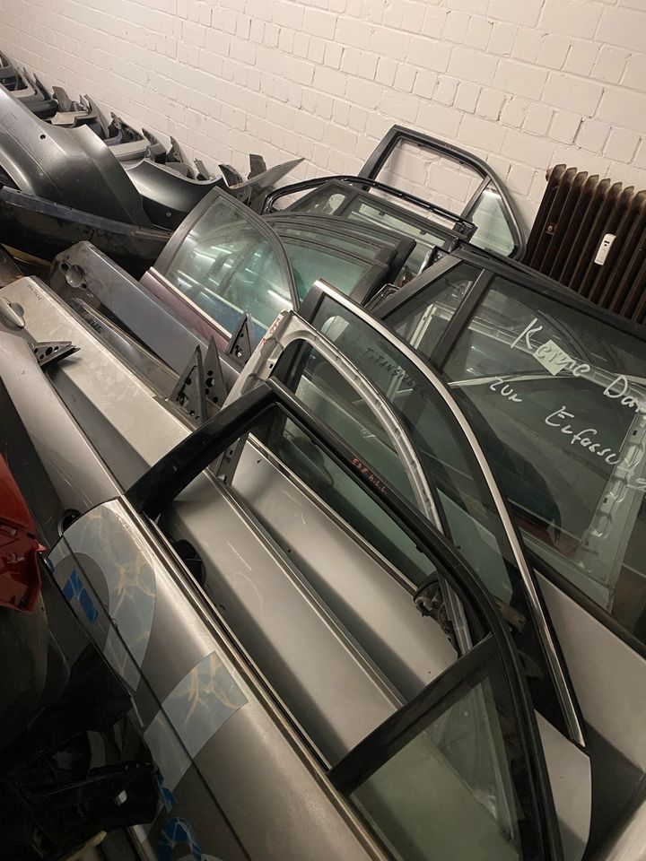 Verschiedene BMW E Modele Ersatzteile (Türen/stoßstangen) in Bottrop
