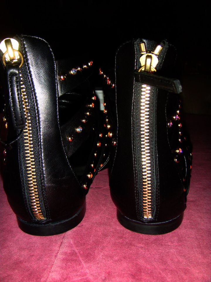 ZANOTTI BLACK STUDDED STRAPPY FLATS KRISTALLSTEINE 38,5 NEW 1100 in Berlin