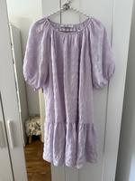 kurzärmliges Kleid von NA-KD in helllila Nordrhein-Westfalen - Neuss Vorschau