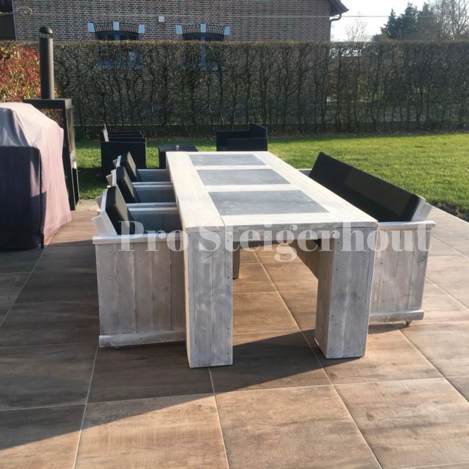 Gerüstholz Gartengarnitur Gartentisch mit Stühlen und Bank in Köln