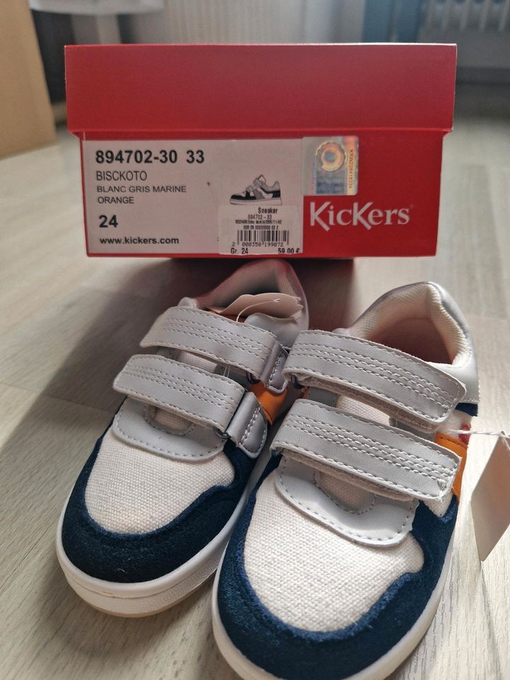 Jungen Turnschuhe Sneakers Puma Kickers Geox neu Gr. 22 u. 24 in Marburg