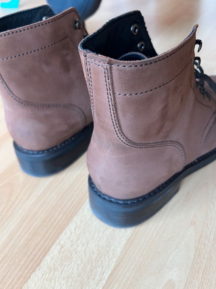 Thursday Boots Captain Terracotta in Stuttgart