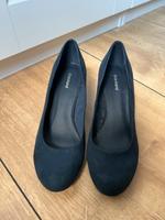 Schuhe mit Keilabsatz Größe 37 Berlin - Reinickendorf Vorschau