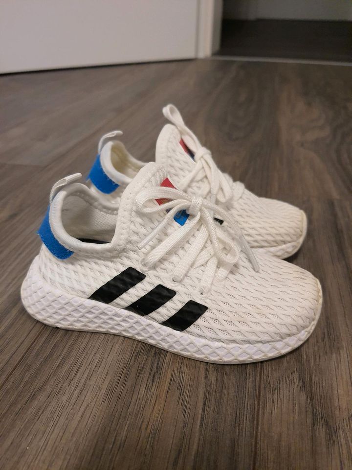 Adidas Sneaker in Geretsried