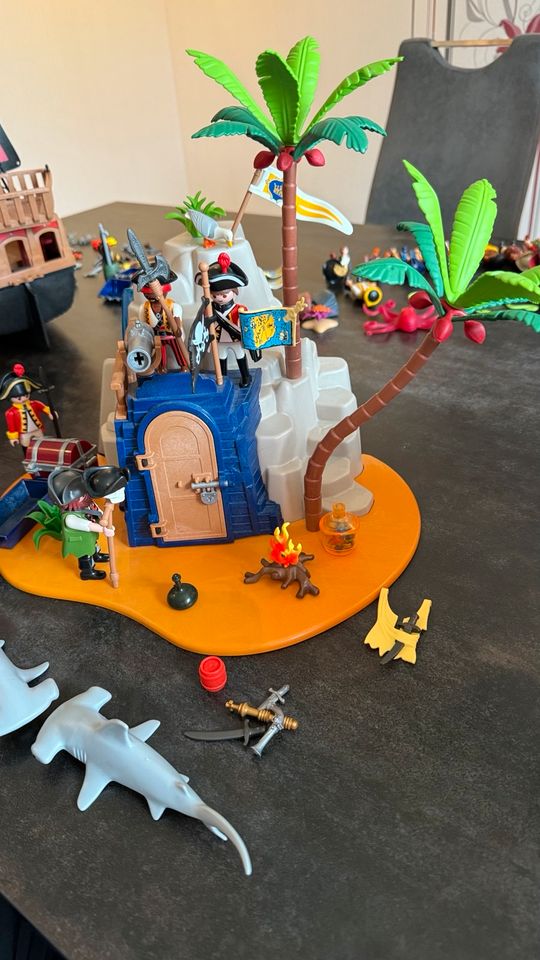 Playmobil Piratenschiff und Insel in Duisburg
