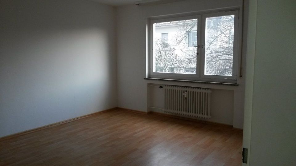 Schöne 4 Zimmer Wohnung mit grossem Südcalkon in Mühlheim in Mühlheim am Main