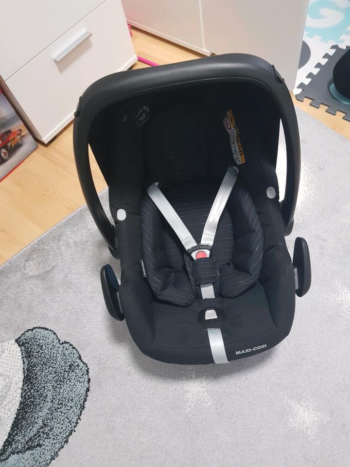 Maxi cosi Babyschale in Fuldabrück