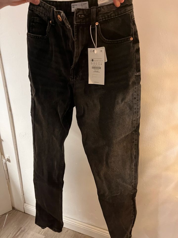 Bershka Jeans schwarz (Mom Jeans) in Köln