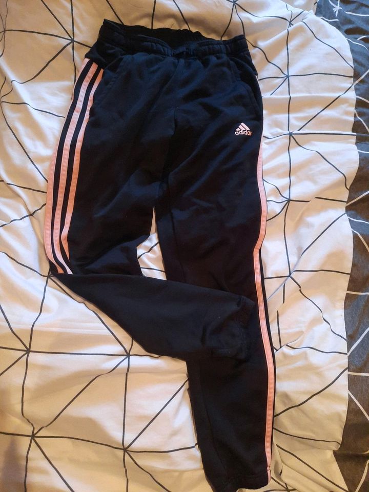 Kinder Jogginghose Adidas in Weiherhammer