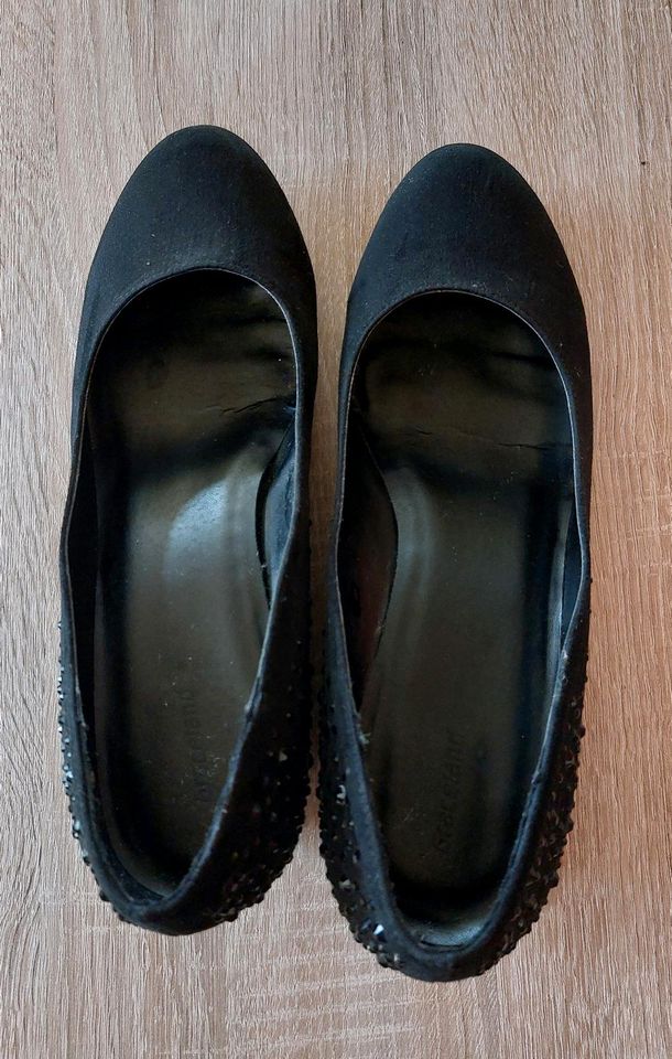 Schwarze Ballerinas mit Blockabsatz Gr. 40 in Harth-Pöllnitz