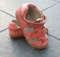 Sandalen Elefanten Größe 23 in rot Kinderschuhe Brandenburg - Brandenburg an der Havel Vorschau