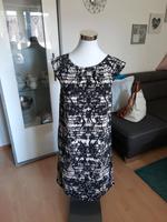 Kleid von s.Oliver Gr. 36 , beige/schwarz Nordrhein-Westfalen - Kamen Vorschau